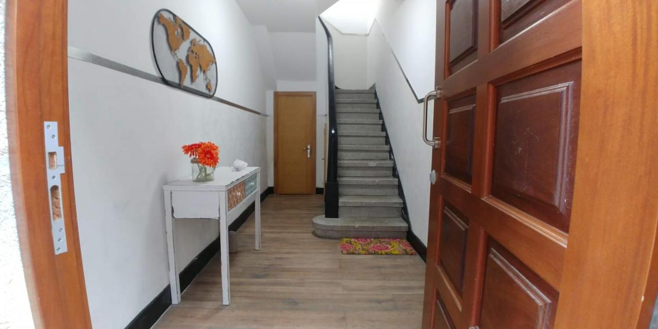 Piso Muy Luminoso En Zona Vieja Pontevedra Exterior foto